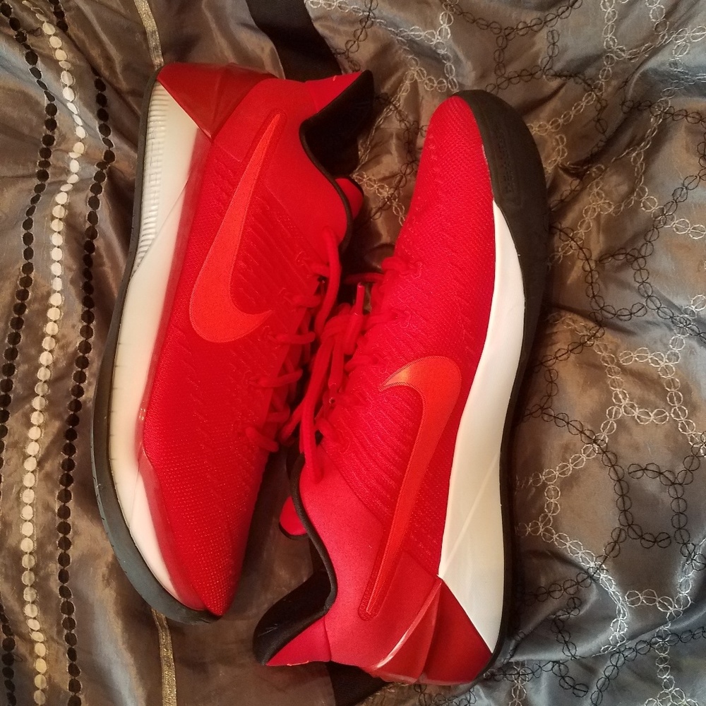 Kobe AD sz 13